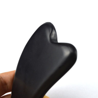 2024 Black Bian Stone Heart Shape Gua Sha Massage Tool Avaiable Logo Massager for Spa Relaxing Meditation