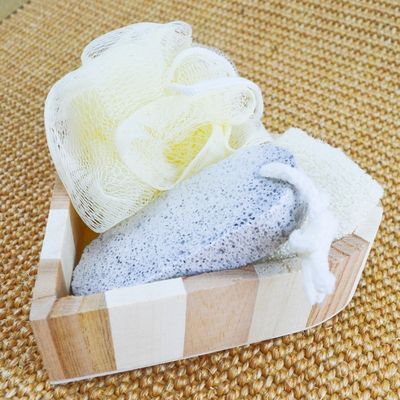 Body Cleaning Equipment Natural Wooden Love Shape Bath Set for Spa Experience