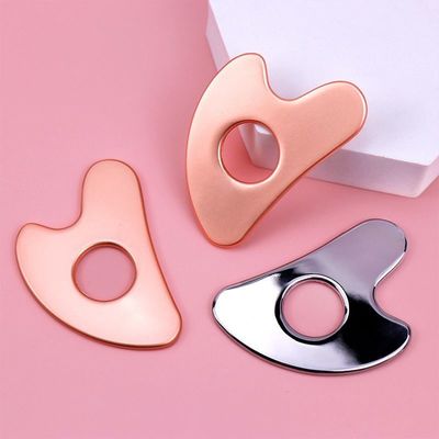Stainless Steel Heart-shaped Hollow Gua Sha Board Metal Facial Beauty Tool for Full-body Massage Area and OEM/ODM