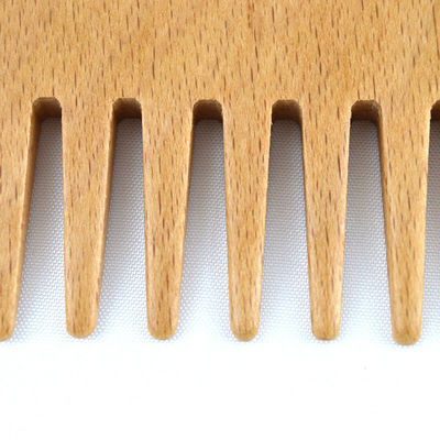 Natural Beech Gua Sha Scalp Massage Comb Muscle Massage Head Relax Massager for Hair Care Salon Beauty Treatment 2024