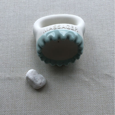 Body Massage Equipment 2024 White Ceramic Gua Sha Scraping Massage Brush for Scalp Comb Head Therapy and Facial Beauty Tool