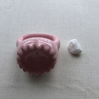 Body Massage Equipment Ceramic Household Pink Color Gua Sha Scalp Massage Tool With Handle and Spa Relax Beauty Massager