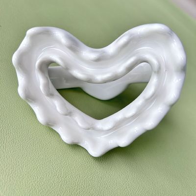 Facial Massager 2024 Heart Shape Chinese Ceramic Gua Sha Scraping Massage Tool for Body Relaxation and Meridian Dredging