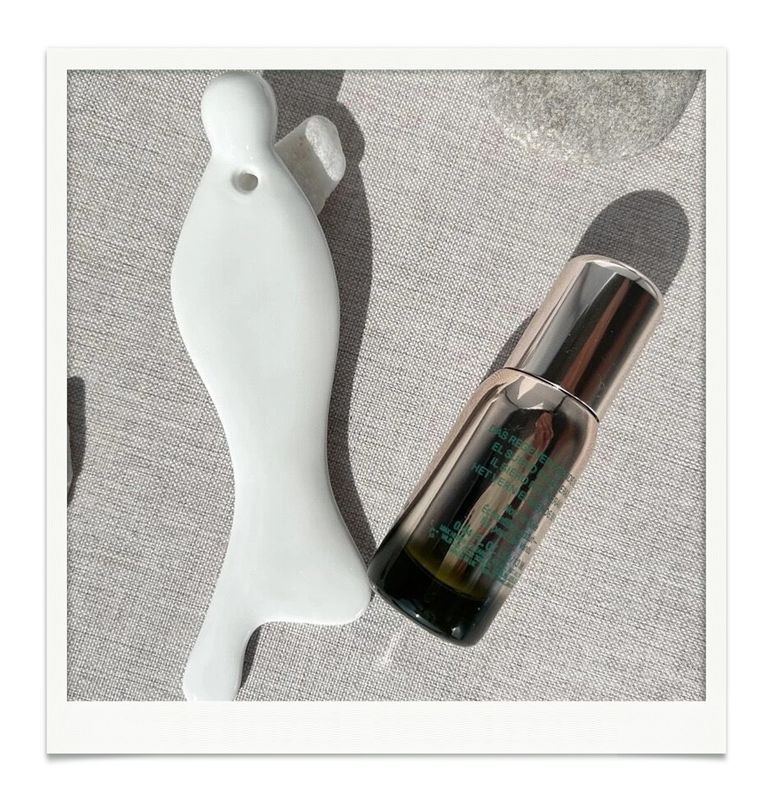 Customizable Gua Sha Massage Tool Creamic Guasha Stone Board for Soft Tissue Scraping on Back Legs Arms Neck Shoulder SPA
